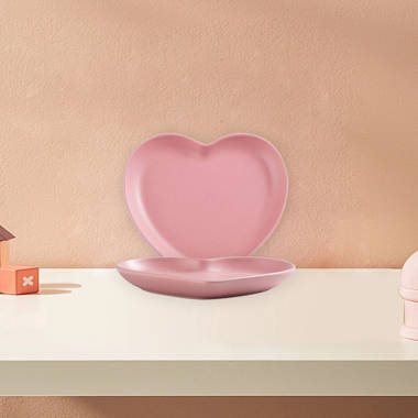 Heart shaped plate outlet set